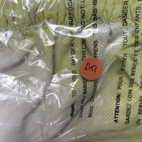 Urban Outfitters Mens Medium Graffiti Print Green White Unlined Board Shorts 5" - Picture 8 of 8